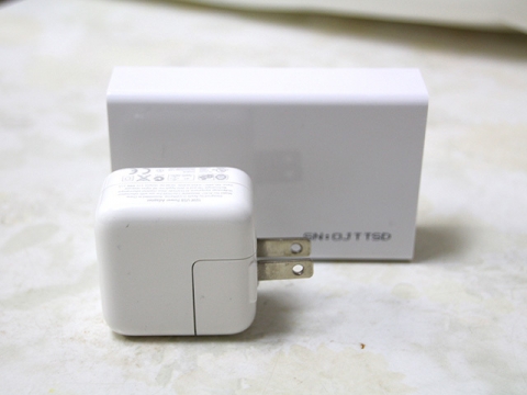 Anker 5ポート USB急速充電器はコンパクト